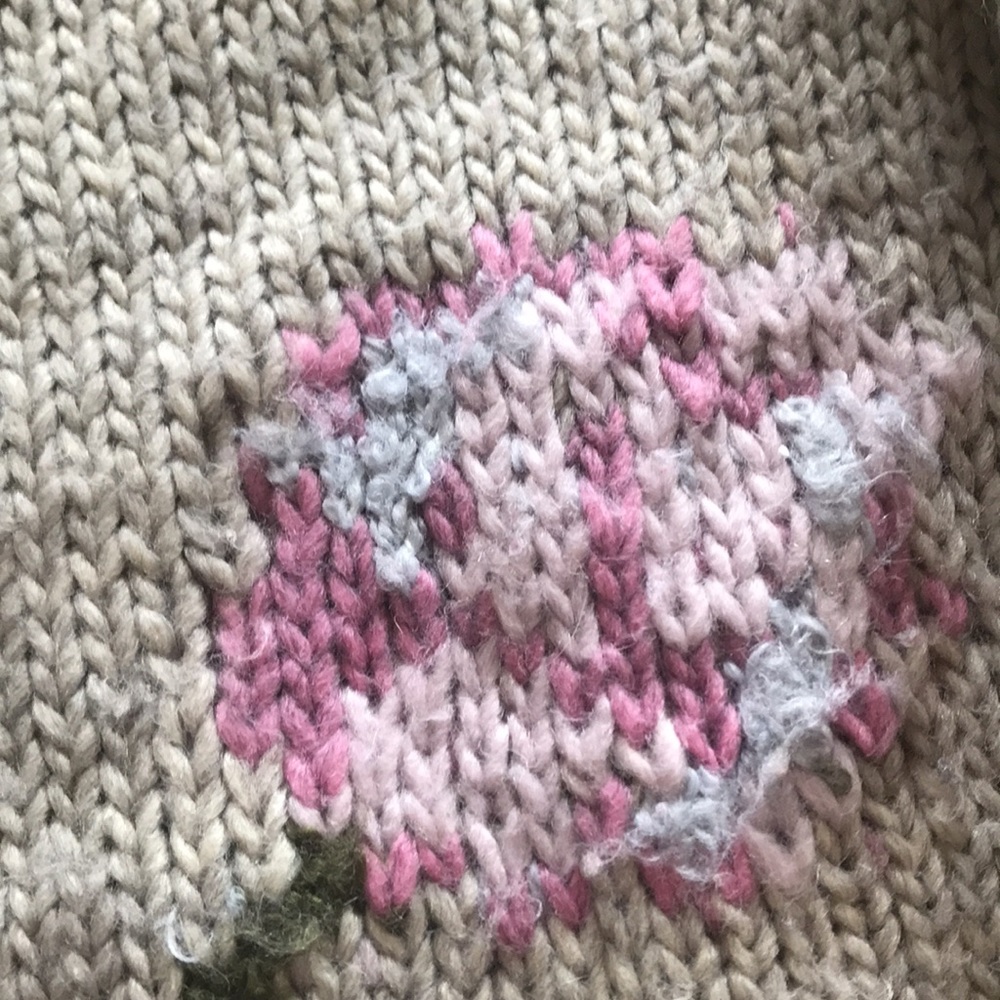 Sweater - Picture 4 of 4